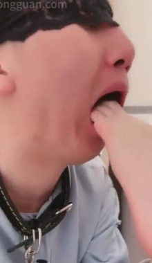 两部御姐tian完丝袜继续裸足充分嘴巴保养全程高能剪辑